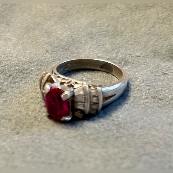 VINTAGE 825 THAI RUBY WHITE GOLDDIAMOND BAGUETTESRING Size 6.75